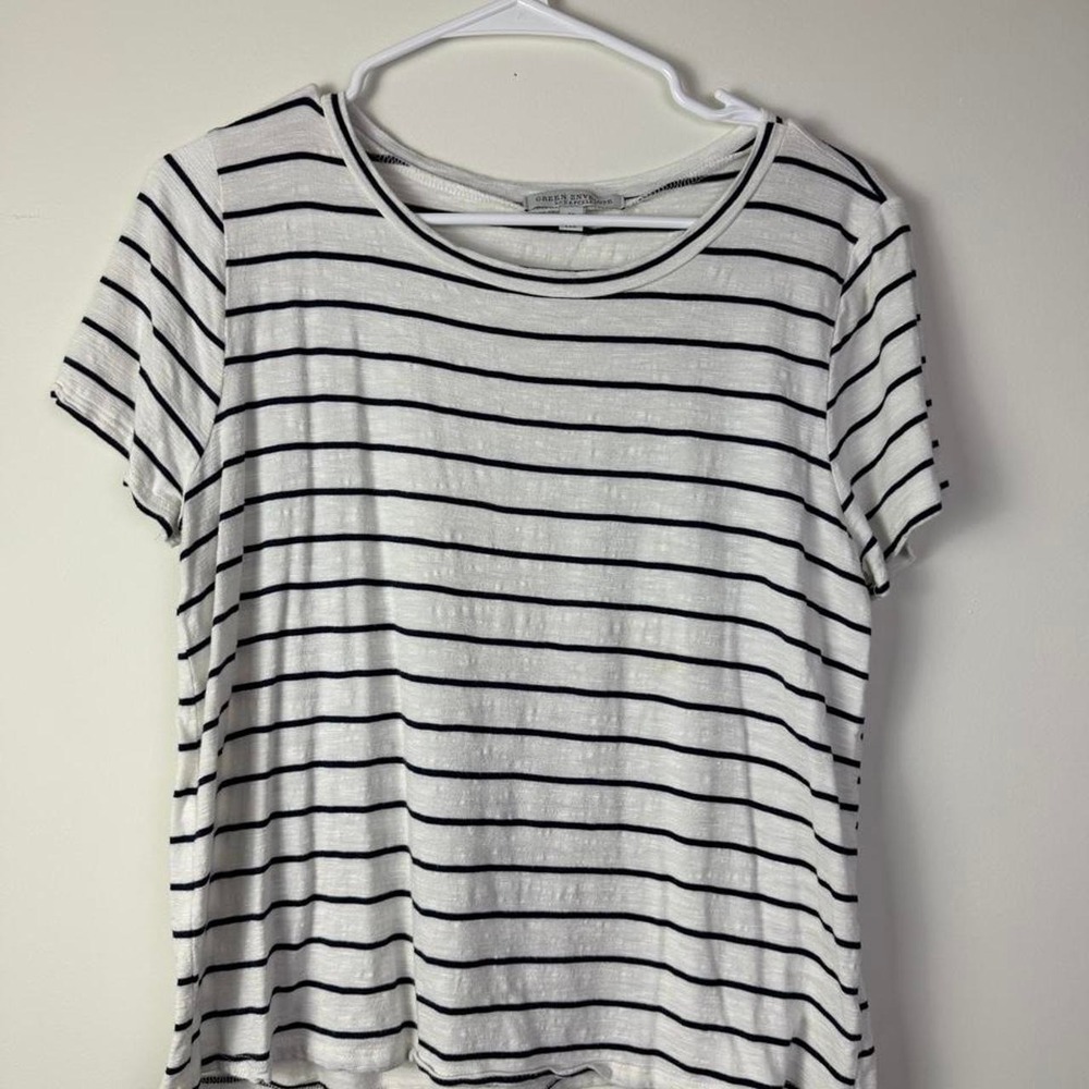 Green Envelope Basic Tshirt Medium